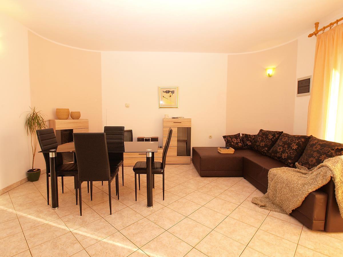 Apartments Dusanka 799 ฟาชานา ภายนอก รูปภาพ