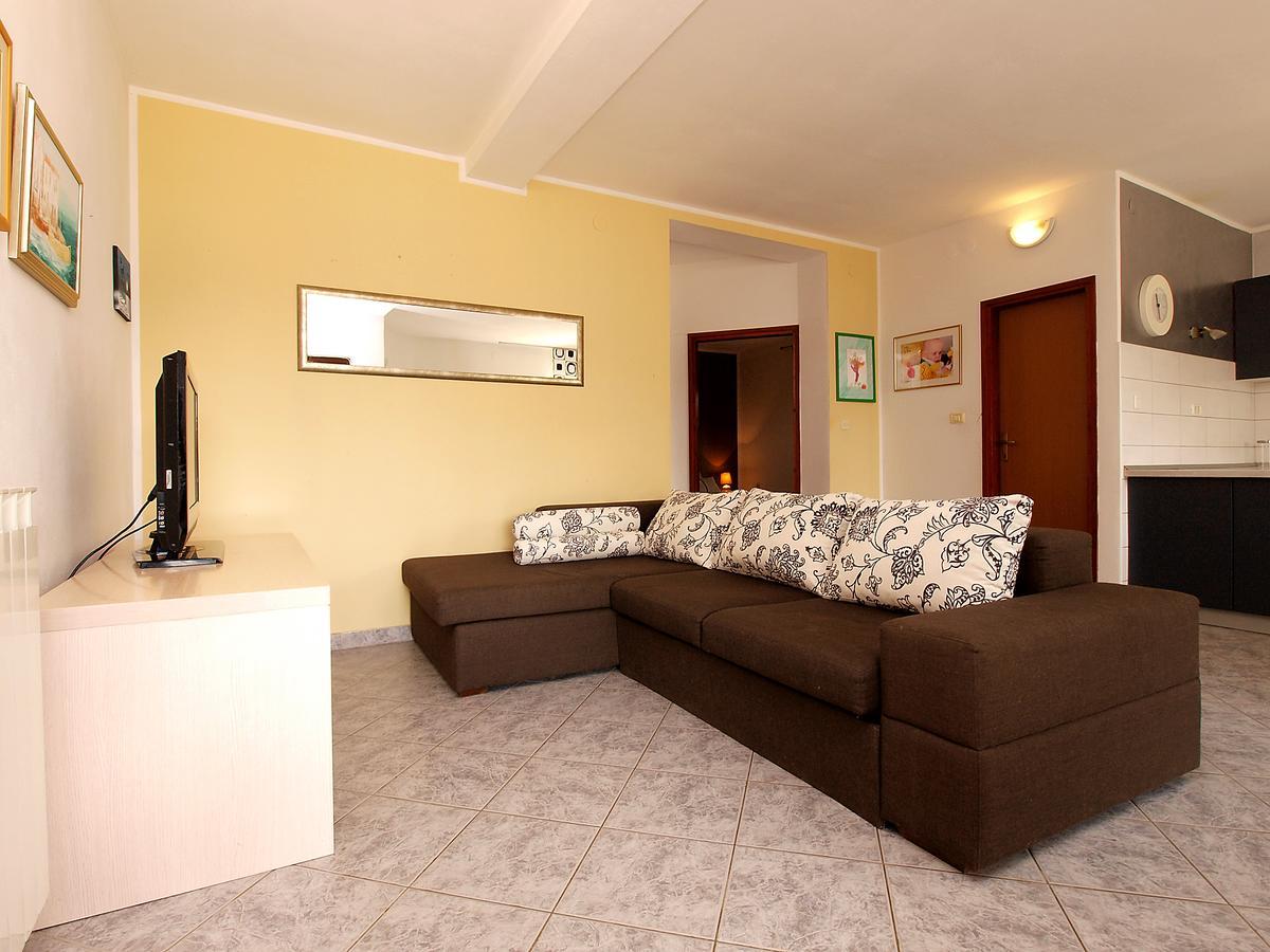 Apartments Dusanka 799 ฟาชานา ภายนอก รูปภาพ